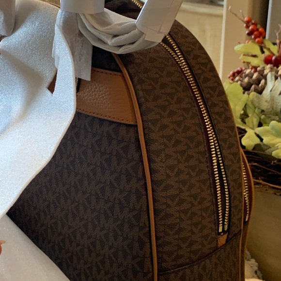 Mk authentic backpack - Picture 5 of 6